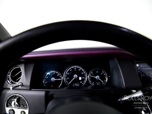 Used 2019 Rolls-Royce Cullinan image 13