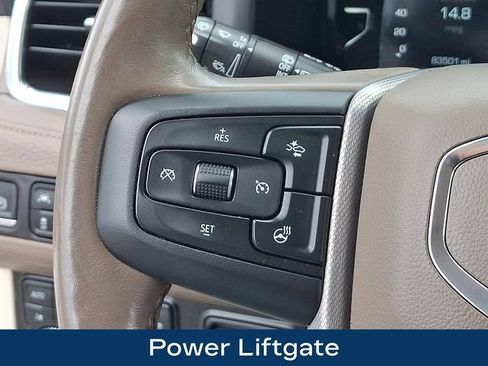 Used 2022 GMC Yukon XL Denali w/ Advanced Technology Package AWD/4WD image 7
