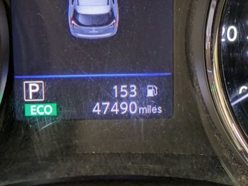 Used 2018 Nissan Rogue SV w/ Premium Package image 15