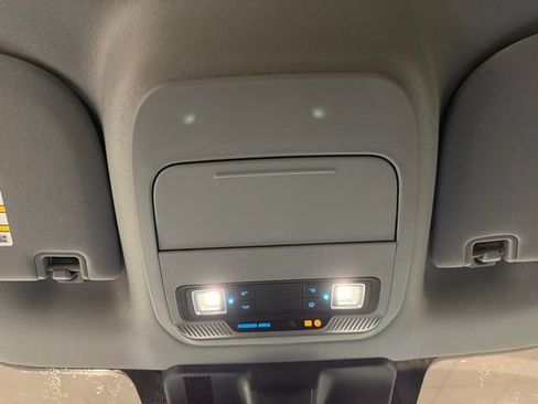 Used 2023 Ford F250 XLT w/ FX4 Off-Road Package image 20