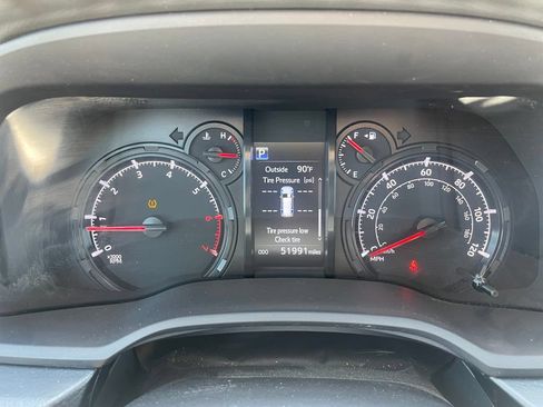 Used 2024 Toyota 4Runner SR5 AWD/4WD image 20