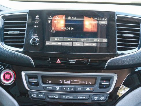 Used 2019 Honda Pilot Touring image 14