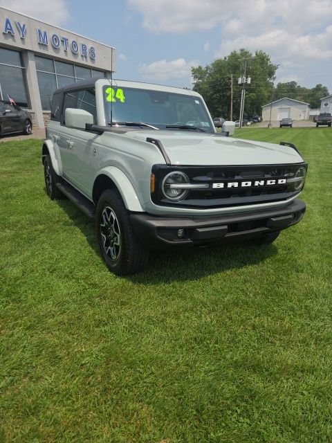 Used 2024 Ford Bronco Outer Banks AWD/4WD image 3