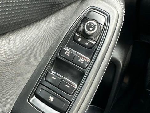 Used 2020 Subaru Forester Premium image 18