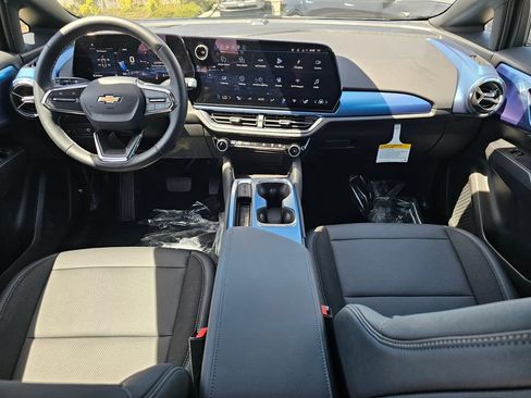 Used 2026 Chevrolet Equinox EV LT AWD/4WD image 17