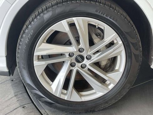 Used 2023 Audi Q7 2.0T Premium w/ Convenience Package AWD/4WD image 11
