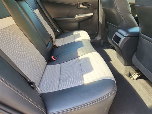 Used 2014 Toyota Camry SE image 22