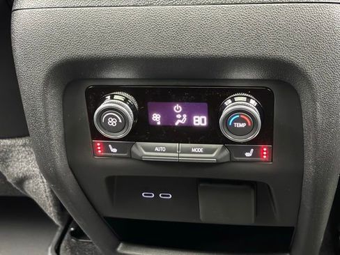 New 2026 Buick Enclave Avenir image 9