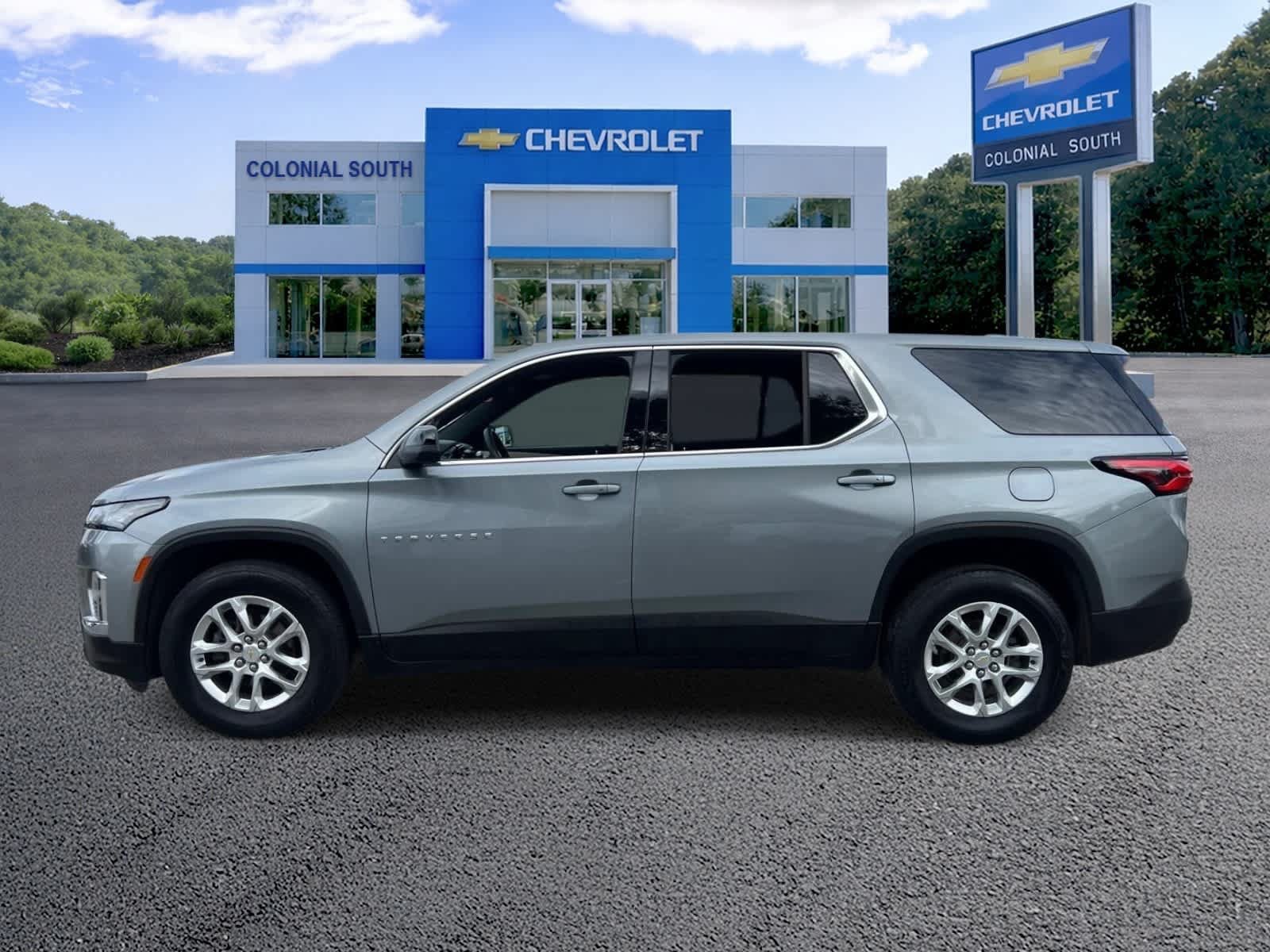 Certified 2023 Chevrolet Traverse LS AWD/4WD image 3