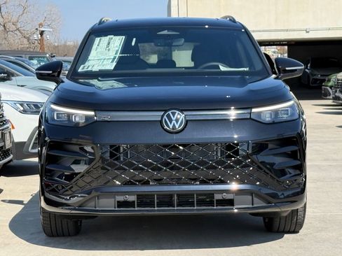 New 2026 Volkswagen Tiguan SE R-Line FWD image 6