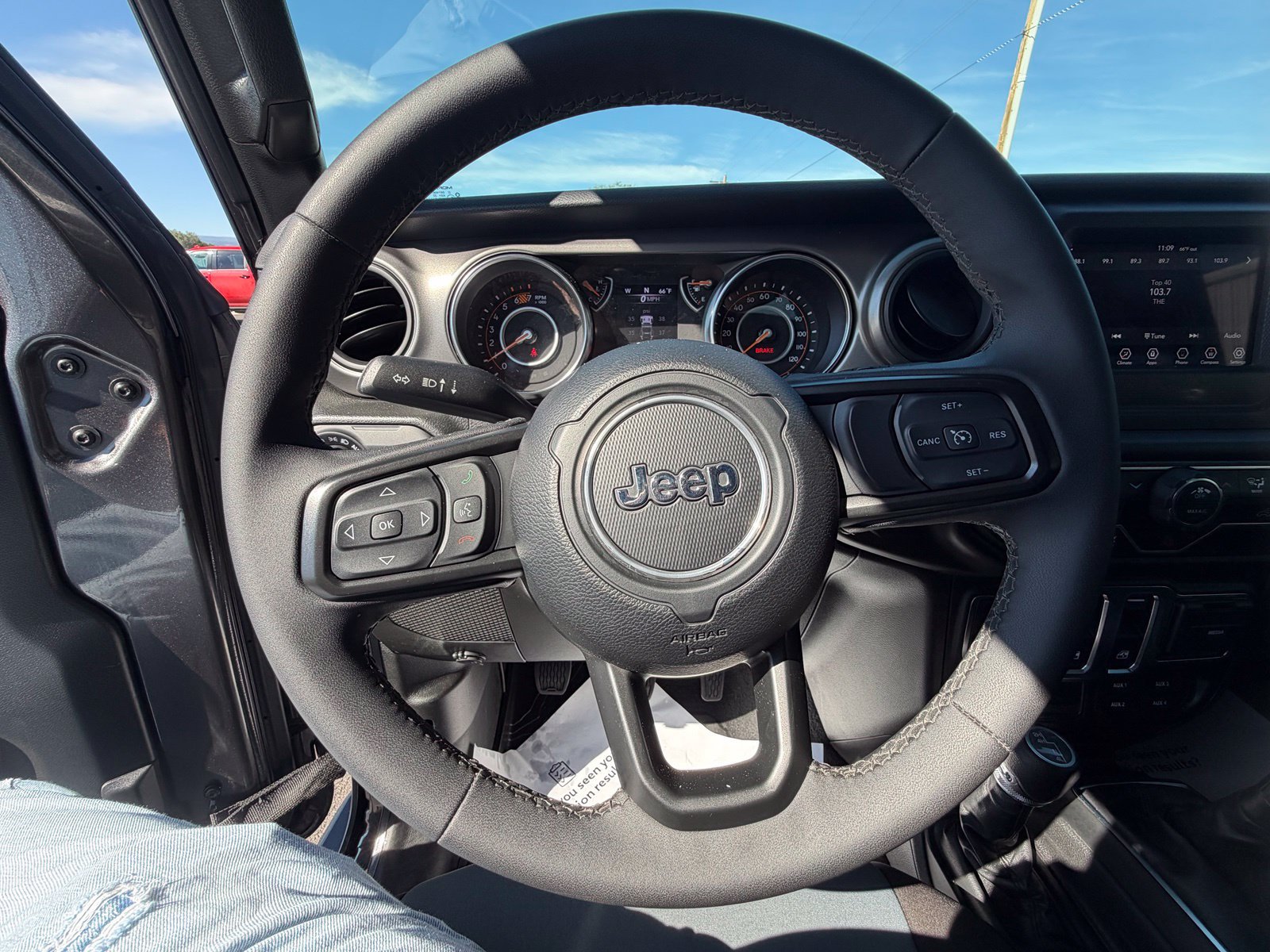 Used 2023 Jeep Wrangler Sport AWD/4WD image 20