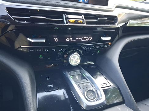 Used 2025 Acura MDX FWD image 27