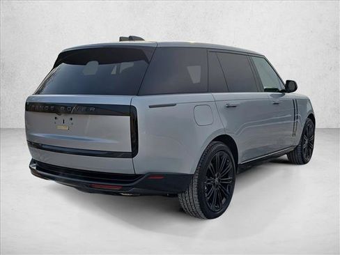 New 2025 Land Rover Range Rover Long Wheelbase SE image 5