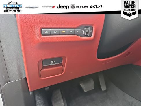 Used 2024 Jeep Wagoneer Limited AWD/4WD image 17
