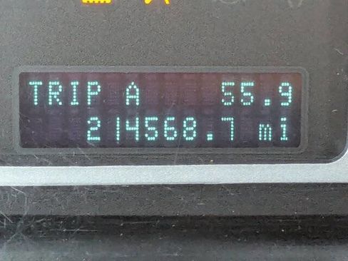 Used 2010 Mercury Mariner Premier image 22