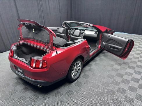 Used 2010 Ford Mustang Premium RWD image 31