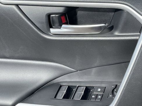 New 2025 Toyota RAV4 XLE image 18