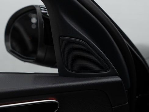 Used 2025 Mercedes-Benz C 300 4MATIC Sedan image 17