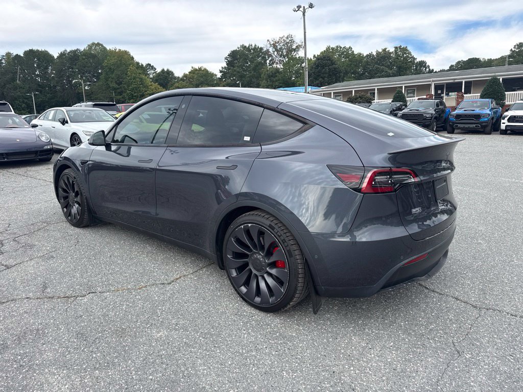 Used 2022 Tesla Model Y Performance AWD/4WD image 3