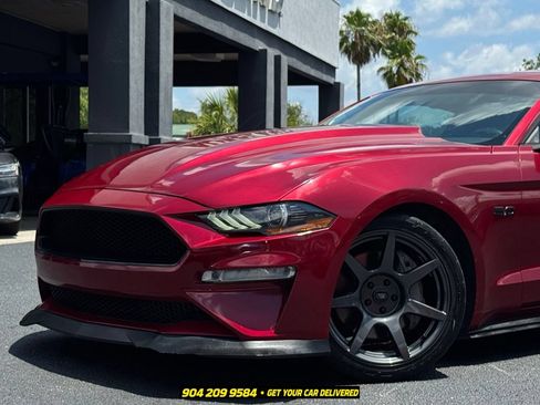 Used 2018 Ford Mustang GT RWD image 2