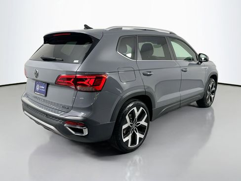Certified 2023 Volkswagen Taos SEL image 5
