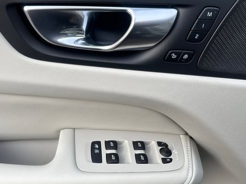 New 2026 Volvo XC60 B5 Ultra w/ Protection Package Premier image 10