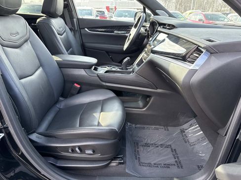 Used 2024 Cadillac XT6 Premium Luxury image 25