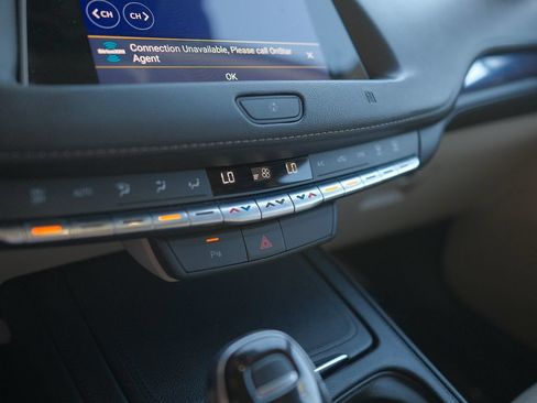 Used 2021 Cadillac XT4 Luxury FWD image 24