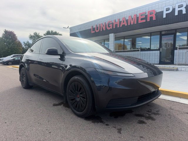 Used 2026 Tesla Model Y Long Range RWD image 4