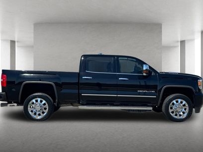 Used 2017 GMC Sierra 2500 Denali w/ Duramax Plus Package
