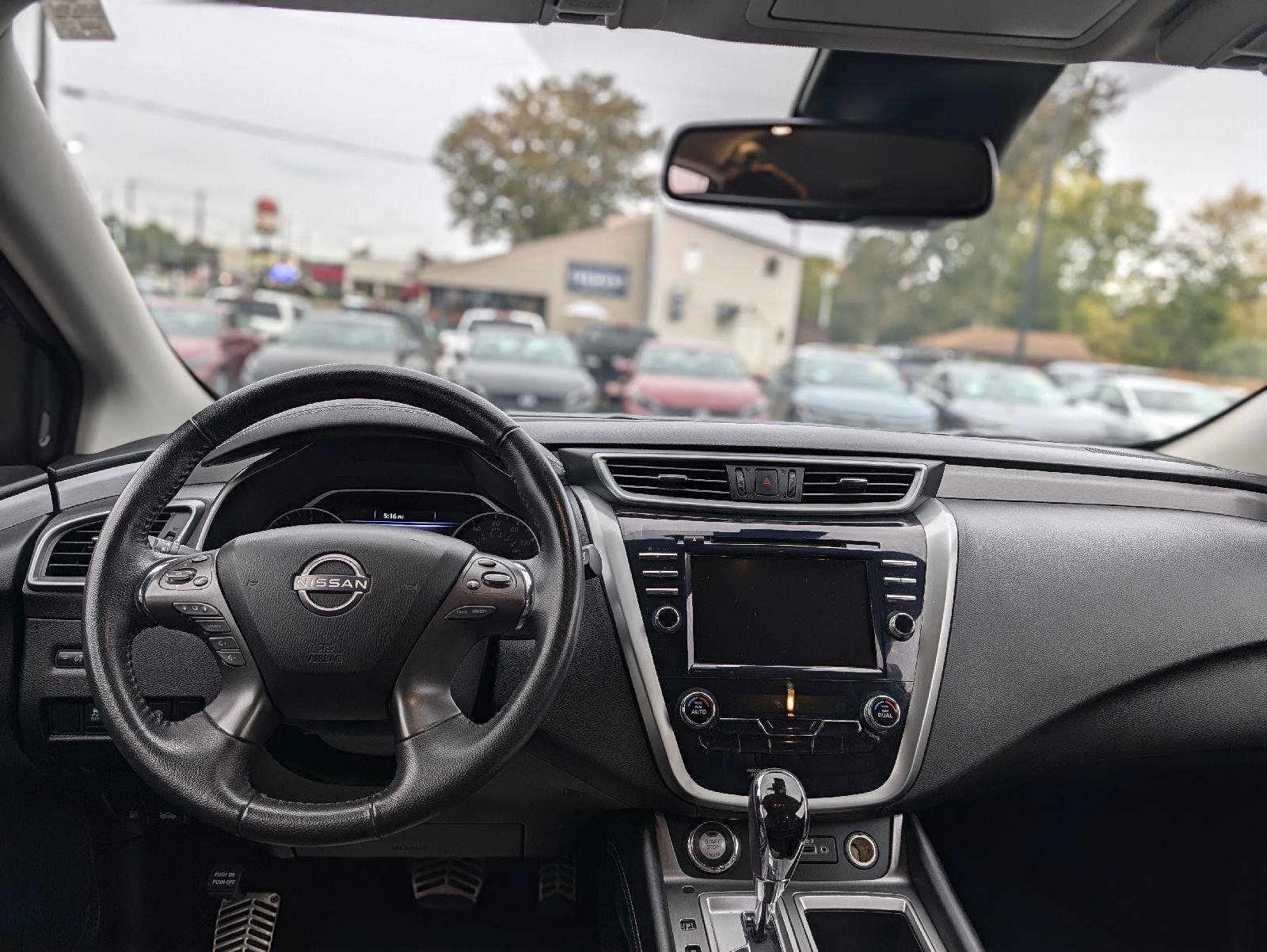 Used 2024 Nissan Murano SV w/ SV Midnight Edition Package AWD/4WD image 2