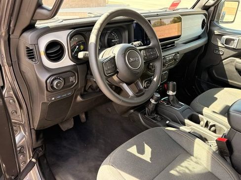 Used 2025 Jeep Wrangler Unlimited Sport S 4xe AWD/4WD image 13