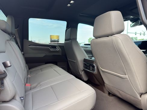 Used 2024 Chevrolet Silverado 1500 LTZ w/ LTZ Premium Package AWD/4WD image 19