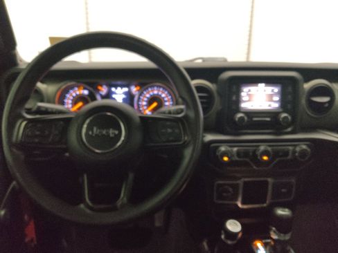 Used 2018 Jeep Wrangler Unlimited Sport AWD/4WD image 22