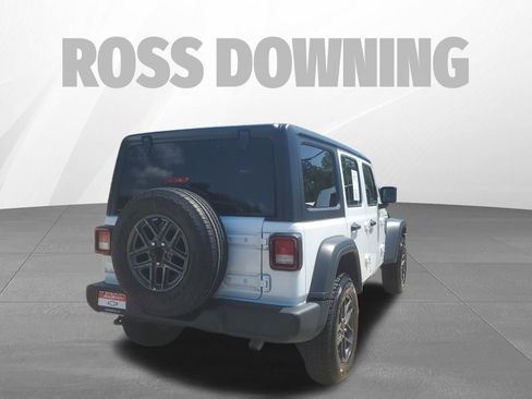 Used 2025 Jeep Wrangler Unlimited Sport AWD/4WD image 4