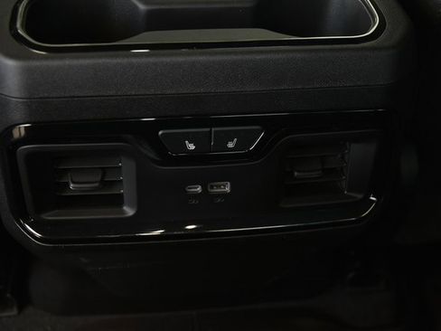 Certified 2024 GMC Sierra 2500 AT4 image 38