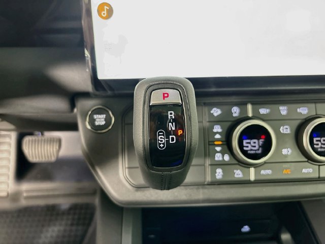 New 2026 Land Rover Defender 110 X-Dynamic SE AWD/4WD image 18