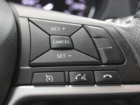 Used 2017 Nissan Rogue SL w/ SL Premium Package AWD/4WD image 32