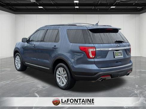 Used 2018 Ford Explorer XLT w/ Equipment Group 202A image 3
