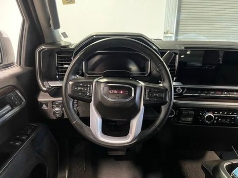 Used 2025 GMC Sierra 1500 SLT AWD/4WD image 22