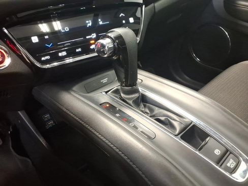 Used 2022 Honda HR-V EX image 17