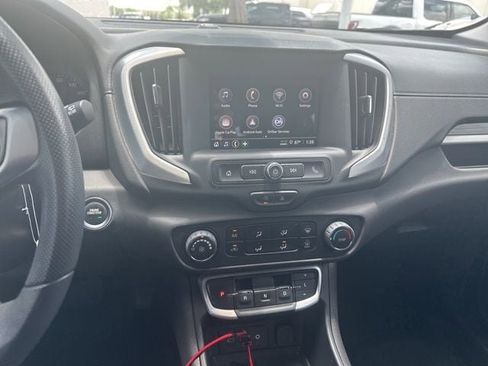 Used 2024 GMC Terrain SLE FWD image 7