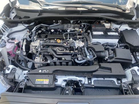 Used 2026 Toyota Corolla Cross L FWD image 2