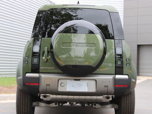 New 2026 Land Rover Defender 110 S AWD/4WD image 6