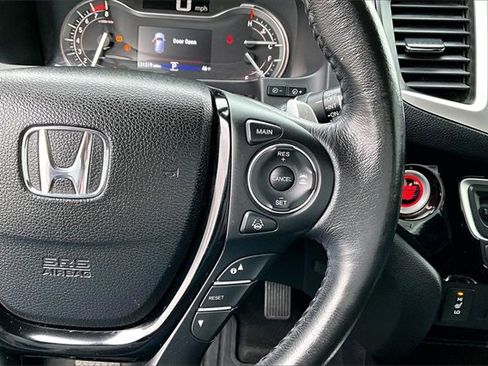 Used 2016 Honda Pilot Touring image 12