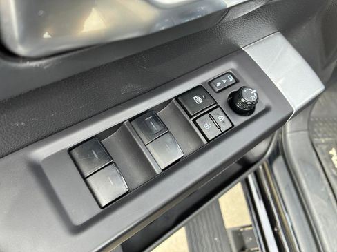 Used 2023 Toyota Tundra Platinum image 11