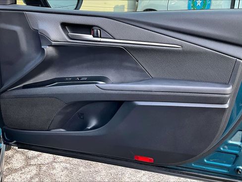 Used 2025 Toyota Camry SE image 23