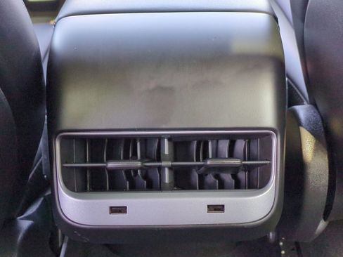 Used 2019 Tesla Model 3 Performance image 17