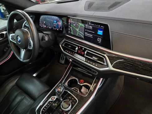Used 2022 BMW X7 xDrive40i w/ M Sport Package AWD/4WD image 10