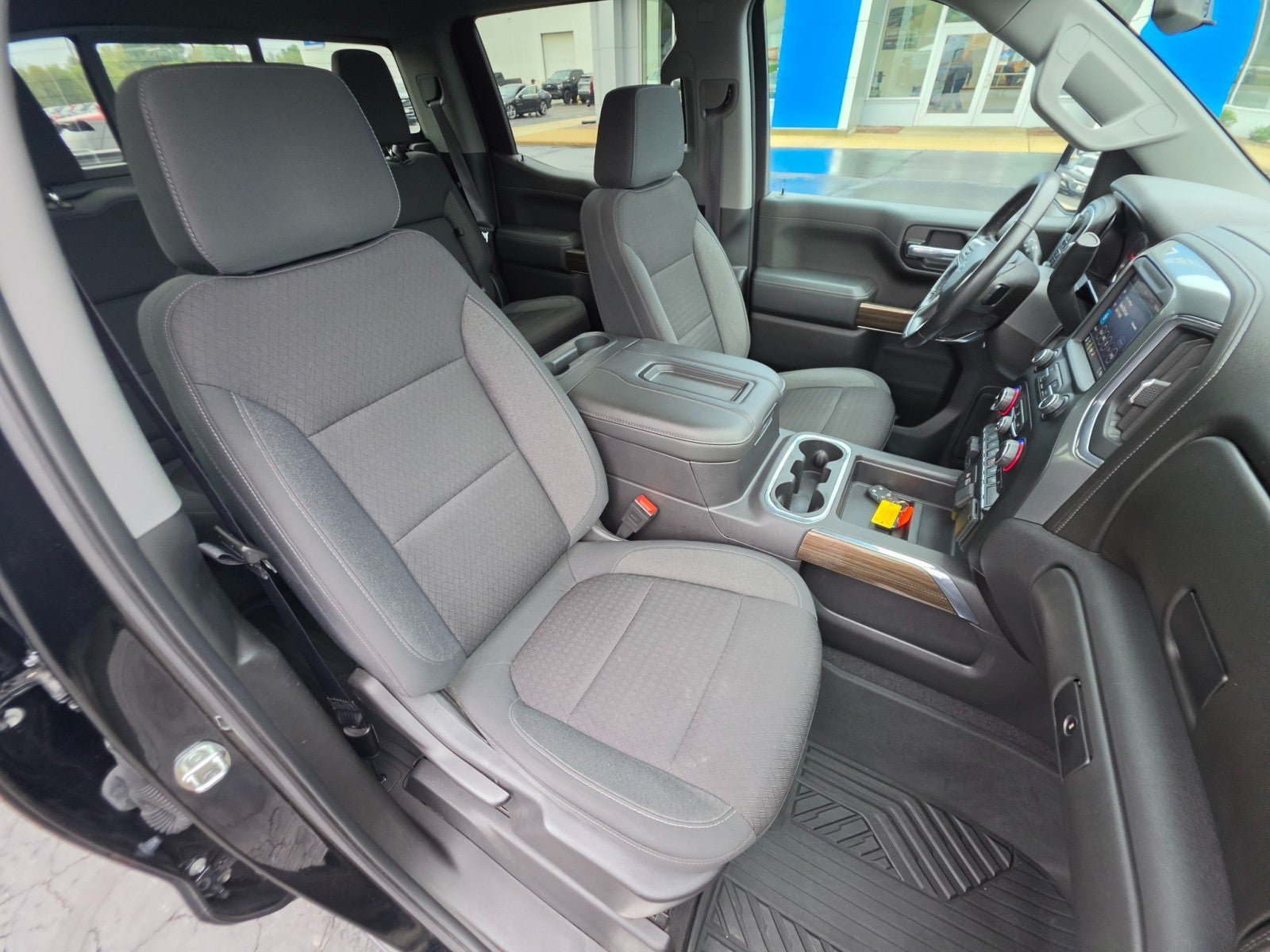 Used 2020 Chevrolet Silverado 1500 RST AWD/4WD image 12